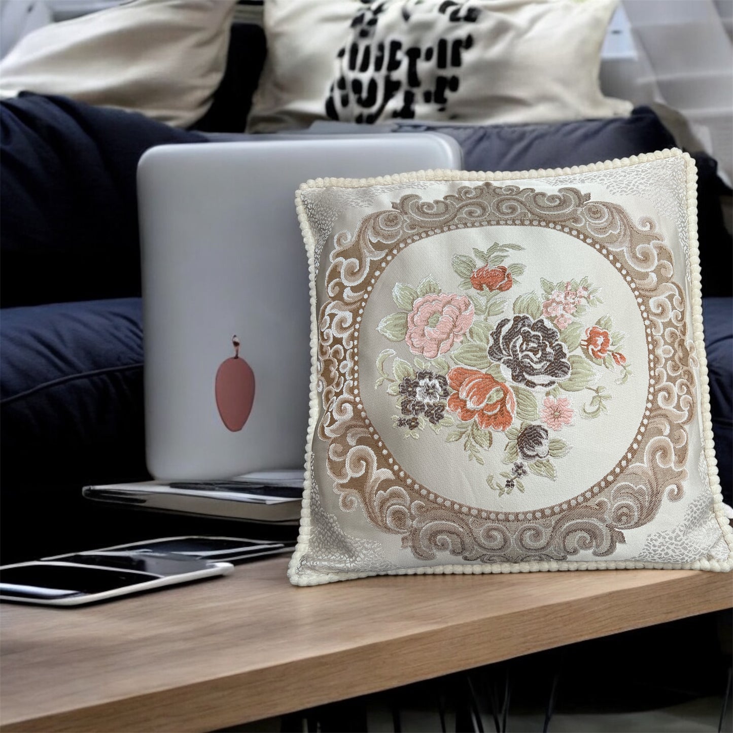 CU04 Cushion insert with cushion cover